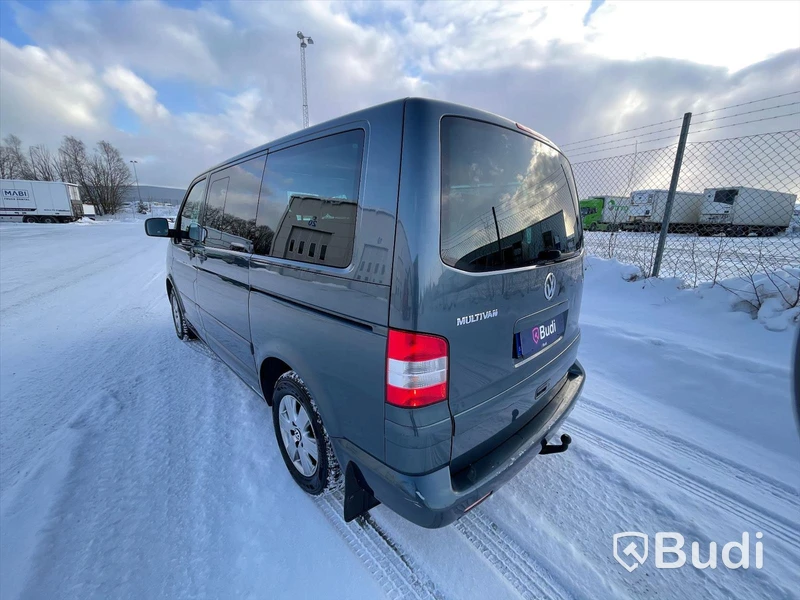 Lätt Lastbil Volkswagen Multivan 2,5 Tdi Crossover | 7 sittplatser |