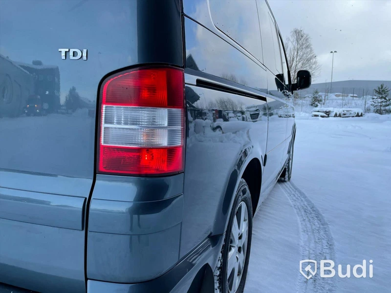 Lätt Lastbil Volkswagen Multivan 2,5 Tdi Crossover | 7 sittplatser |