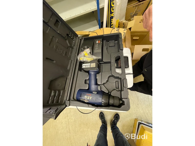 AEG Skruvdragare batteridriven ink laddare och hardcase