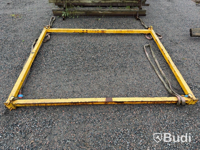 Lifting frame, 245×300 cm