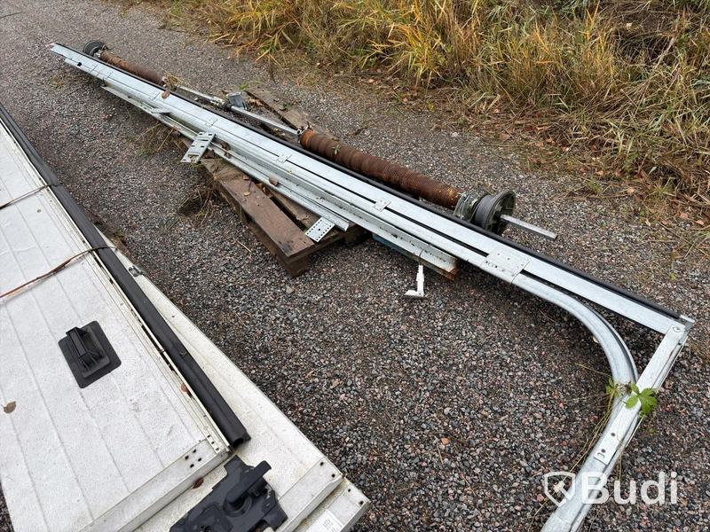 Crawford overhead sectional door, approx. 4×4 m