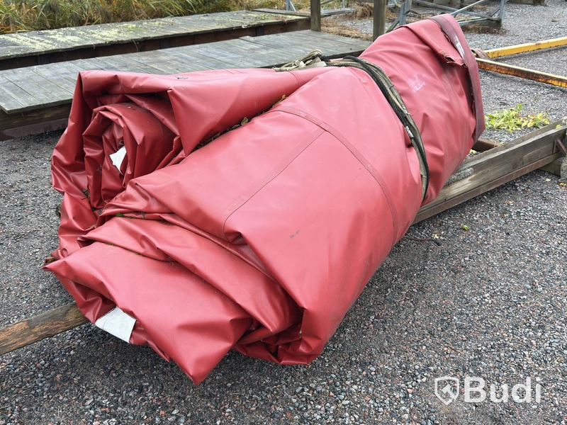 Hall cover, Hallbyggarna, red fabric, 15x20 m