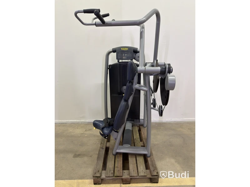 Latsdragsmaskin Technogym Vertical Traction, viktmagasin