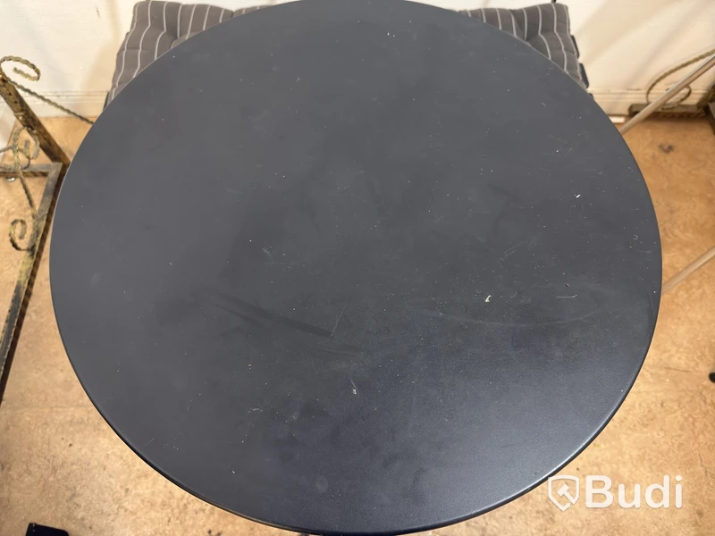 Stolar med bord i metall, 2 st