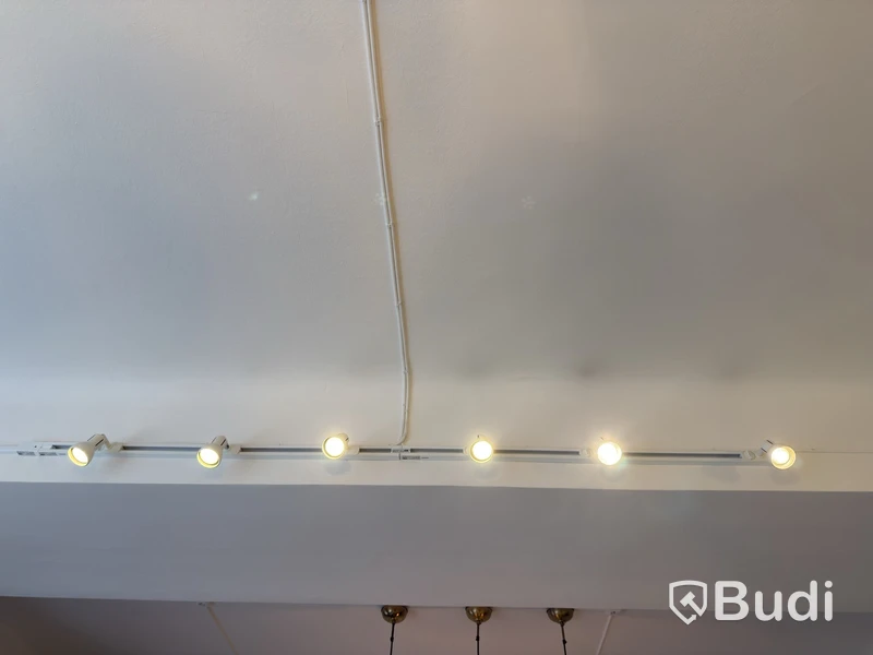 Lot of spotlights and tracks
