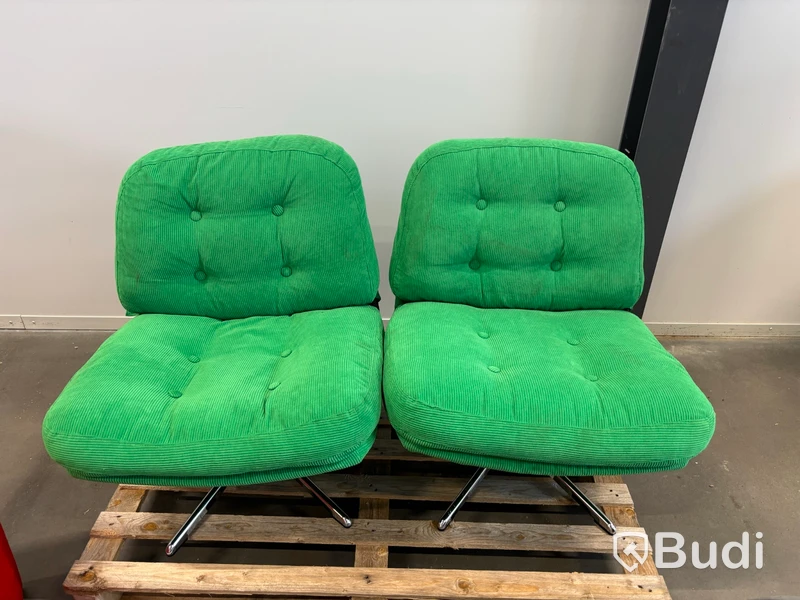 Seating set, two green armchairs and ottoman