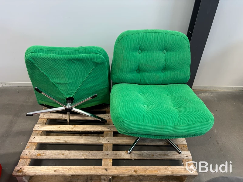 Seating set, two green armchairs and ottoman