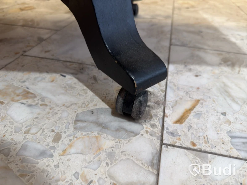 Extendable table on casters, black
