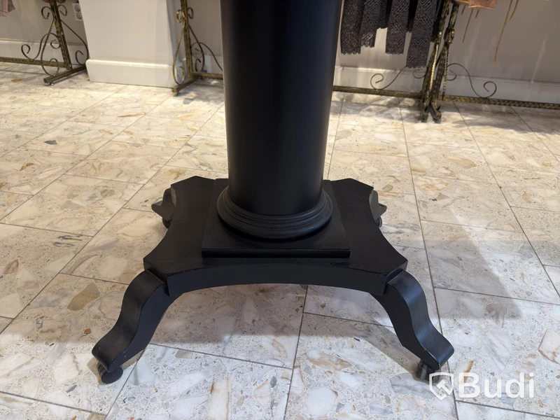 Extendable table on casters, black