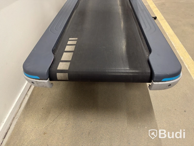 2 Precor treadmills, TRM 811/835/885