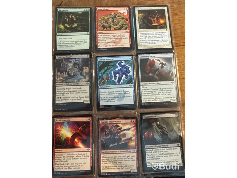 Samling Magic: The Gathering-kort i plastfickor