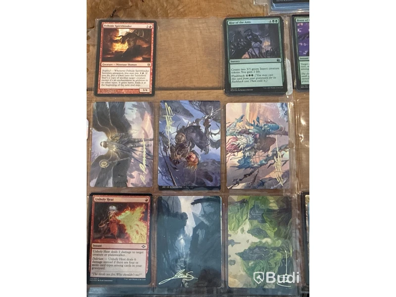 Samling Magic: The Gathering-kort i plastfickor