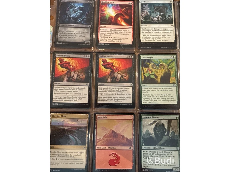 Samling Magic: The Gathering-kort i plastfickor