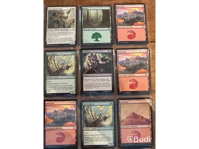 Samling Magic: The Gathering-kort i plastfickor