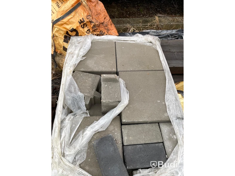 2 pall gatusten, blandade sorter