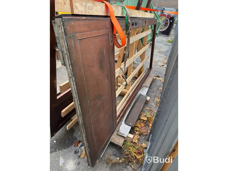 Entrance door