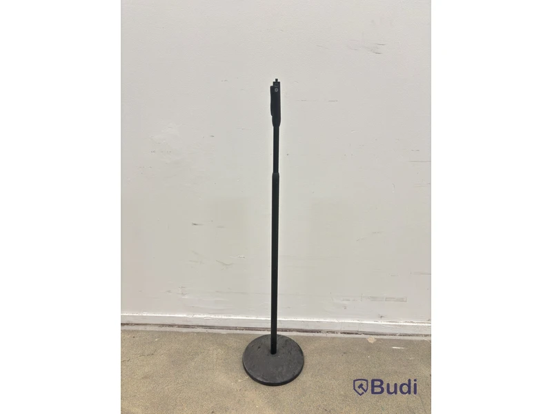 K&M microphone stand, black, round base