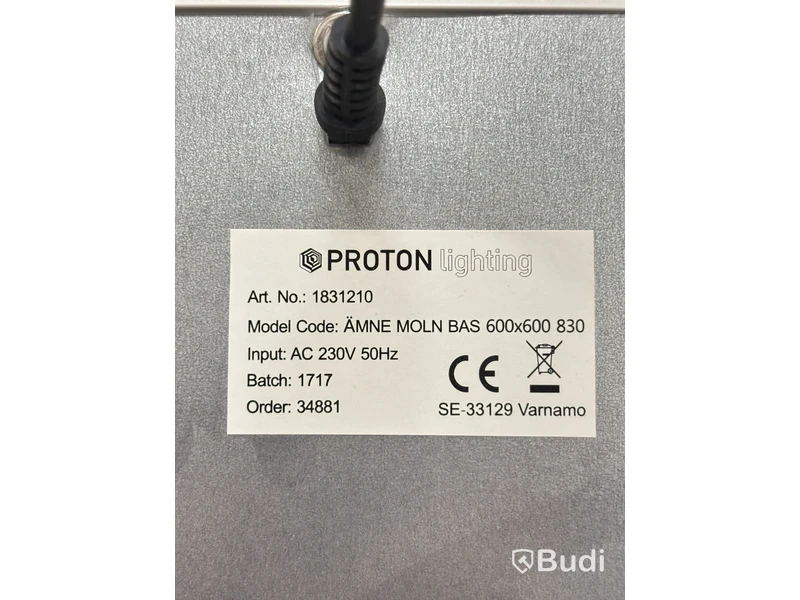 Parti med takbelysning, Proton Lightning