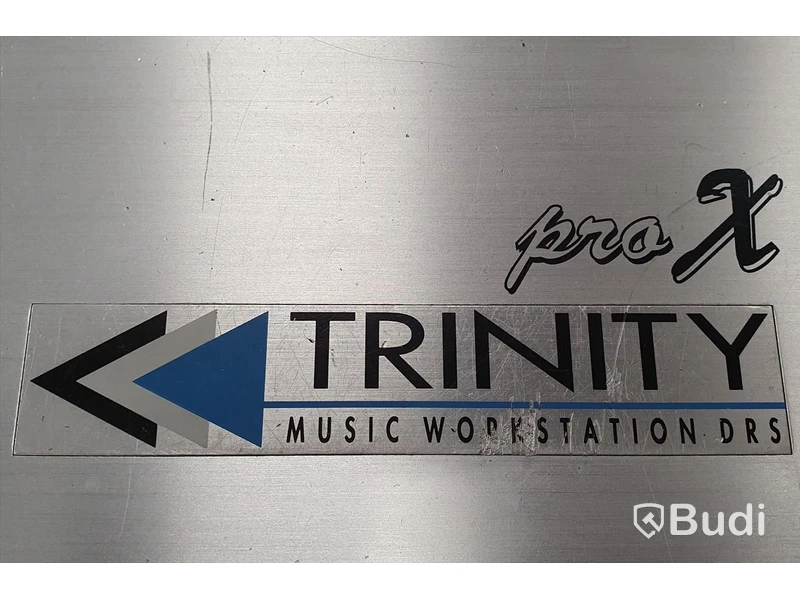 KORG Trinity ProX - Music Workstation med flightcase.