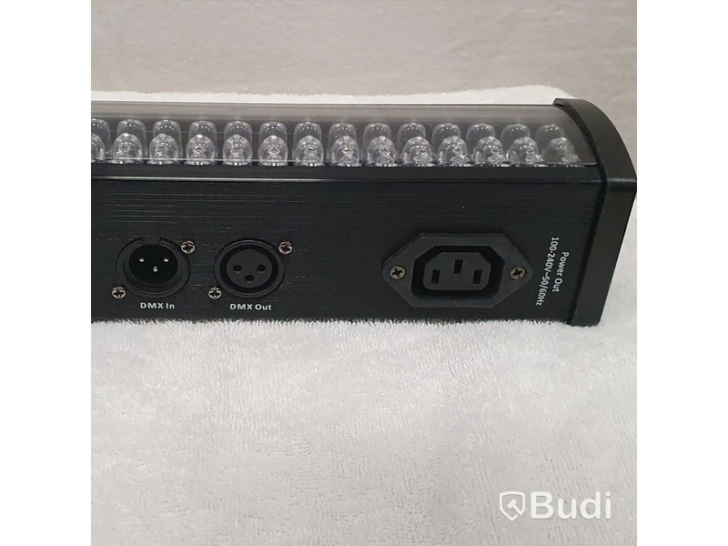 8st Stairville LED Bar 240/8 RGB DMX 30°.