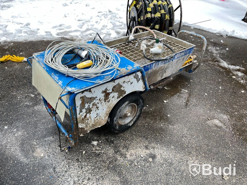 Cura 3900 frekvensstyrd puts/skruvpump ink nivåvakt, fjärrstyrning med fjärrkontroll, slangpaket 32 meter ink luftslang med vinda samt tillbehör för rengöring. (Maskin1)