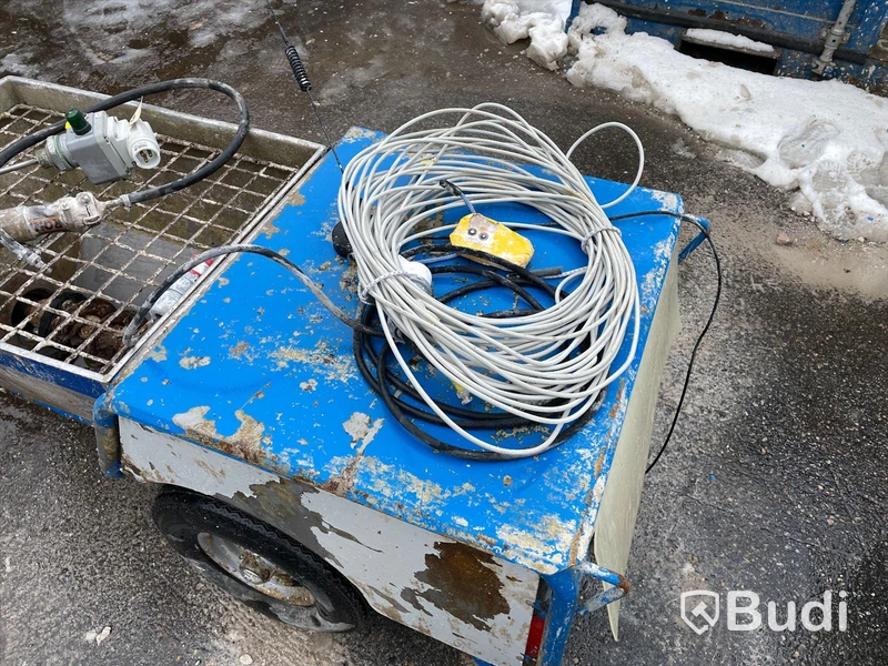 Cura 3900 frekvensstyrd puts/skruvpump ink nivåvakt, fjärrstyrning med fjärrkontroll, slangpaket 32 meter ink luftslang med vinda samt tillbehör för rengöring. (Maskin1)