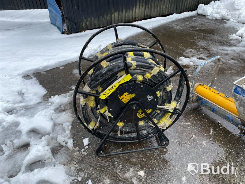 Cura 3900 frekvensstyrd puts/skruvpump ink nivåvakt, fjärrstyrning med fjärrkontroll, slangpaket 32 meter ink luftslang med vinda samt tillbehör för rengöring. (Maskin1)