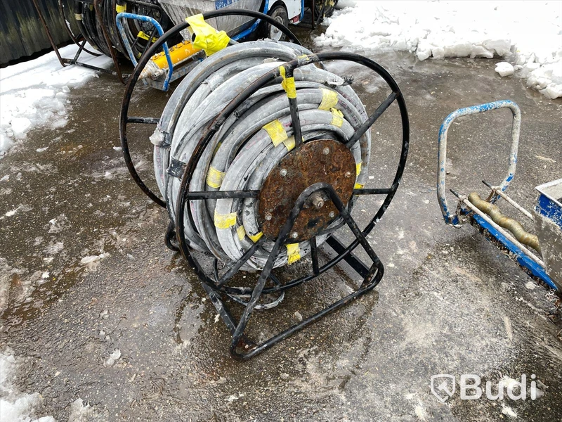 Cura 3900 frekvensstyrd puts/skruvpump ink nivåvakt, fjärrstyrning med fjärrkontroll, slangpaket 49,5 meter ink luftslang med vinda samt tillbehör för rengöring. Ink barometer (Maskin2)