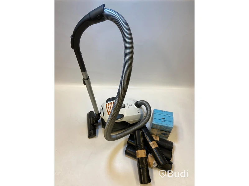 Dammsugare Electrolux Powerforce inkl dammsugarpåsar samt soppåsar