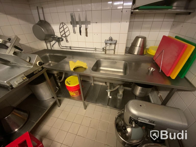 Arbetsbänk med dubbla ho, 242cm lång, djup 65 cm, höjd 90 cm