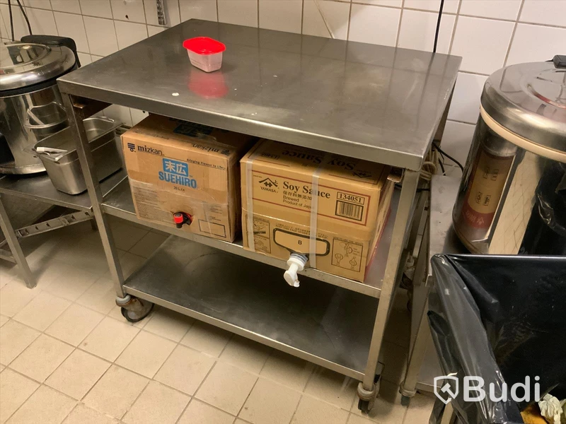 Arbetsbänk på hjul, 87cm lång, djup 60 cm, höjd 90 cm
