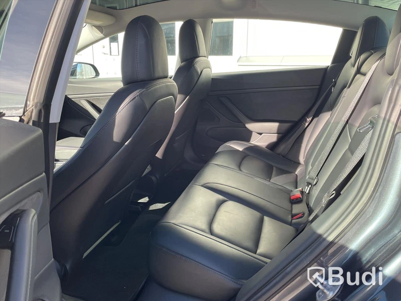 Bil Tesla Model 3 Long range 2019