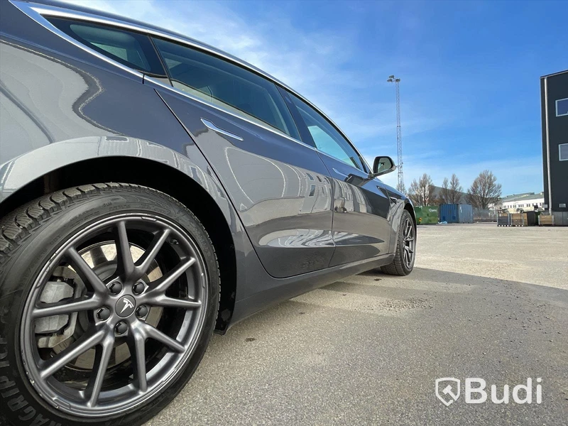 Bil Tesla Model 3 Long range 2019