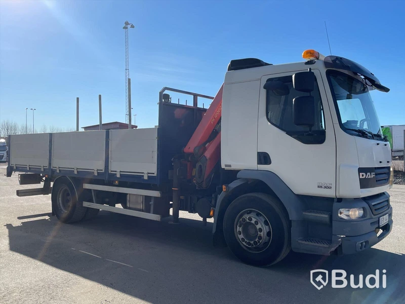 Lastbil DAF LF kran/flak PK 12002