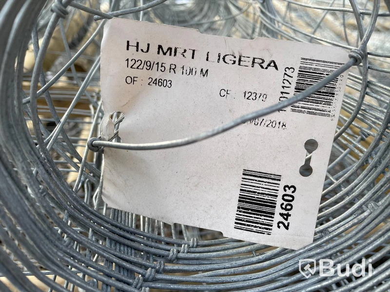 Stängsel med trä stolpar 10 set ca 100 meter