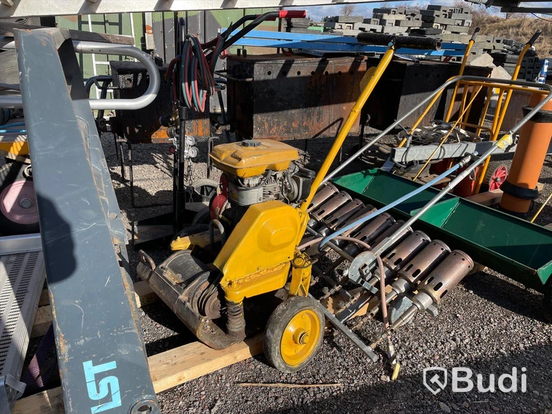 Vibrator Dynapac CM 13