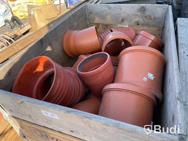 Stort parti (ca 500st) PVC markavlopp med kopplingar