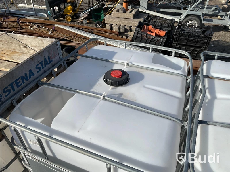 5st Cipak tank 1000 liter - hål i toppen
