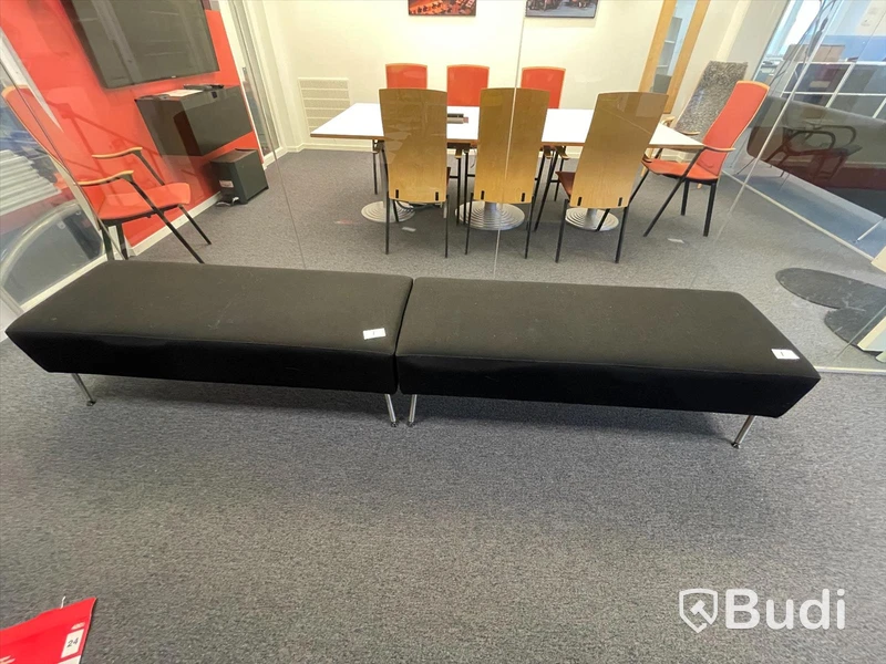 2st soffor utan ryggstöd, 135cm bredd per styck