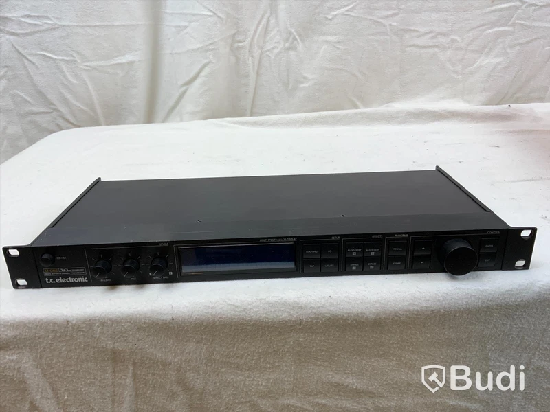 Effektprocessor. T.C electronic M One