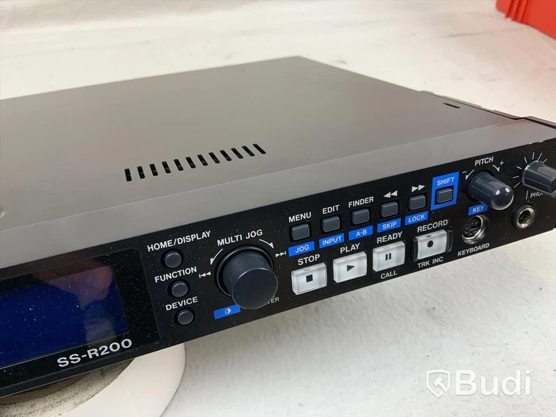 Inspelare. TASCAM SS-R200