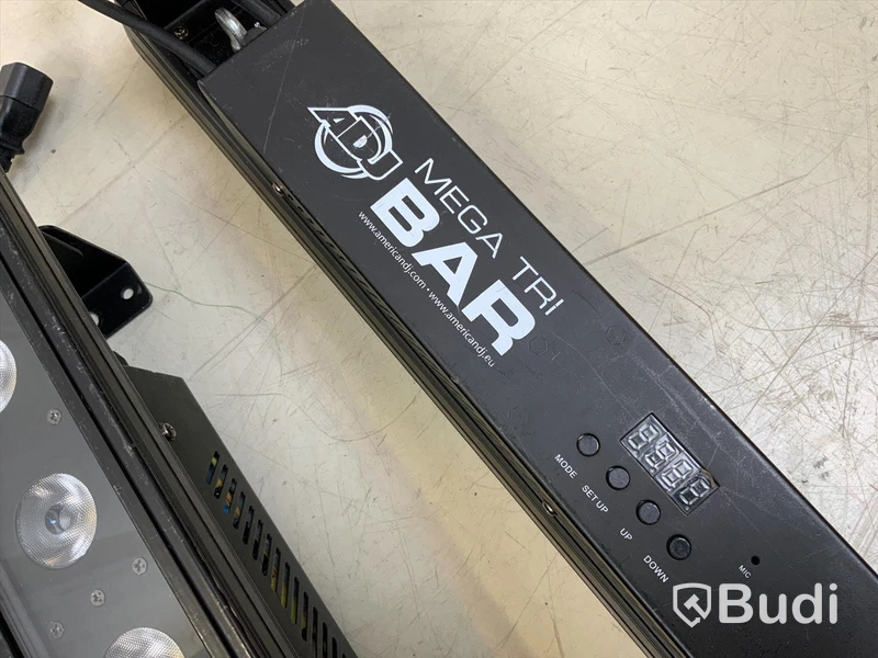 9st Ljus, ADJ Mega Tri bar