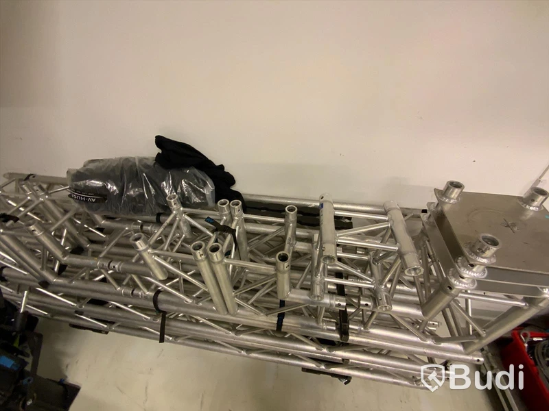 Truss-kit. Se beskrivning för komplett info.