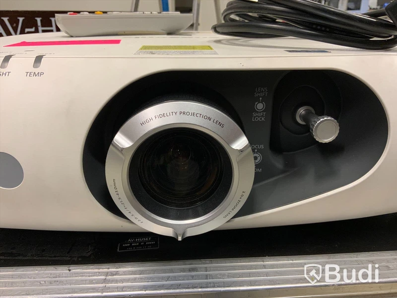 Projektor. Pannasonic PT-RZ370E-1. Laser