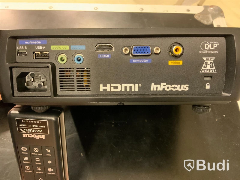 Liten Projektor. Infocus 1112a