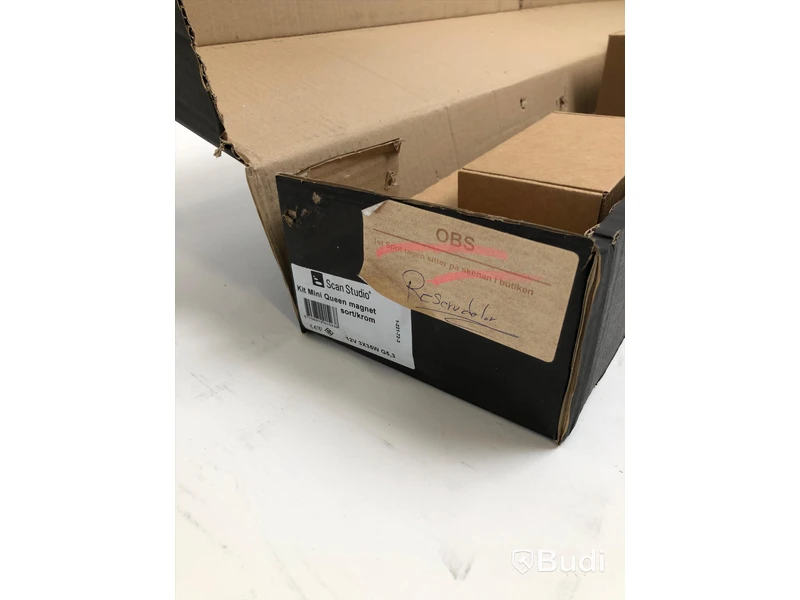 Scan studio kit mini Queen magnet sort/krom