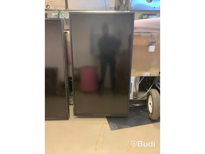 SHARP PN-E521 LCD Skärm 52”