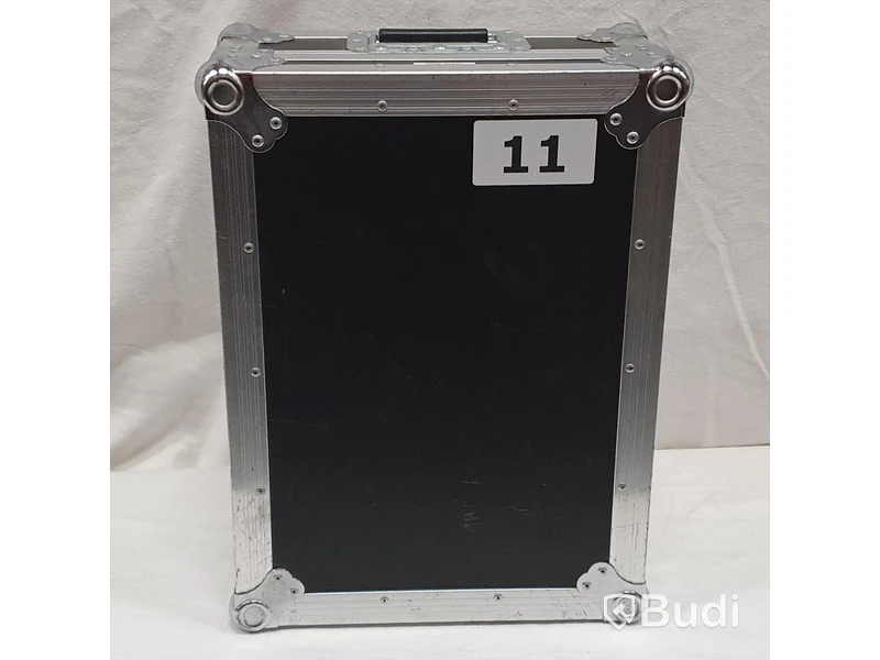 Pioneer DJM-600 - Inklusive flightcase.
