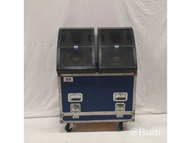 2st RCF 4PRO 3002SMA - Aktiv monitor med 12" bas och 2" diskant - Inklusive flightcase. - 12629