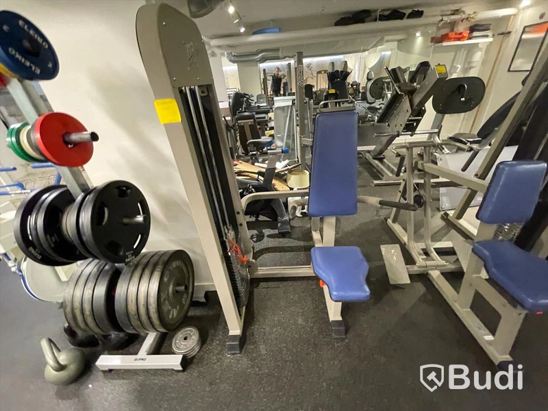 Triceppress från Impact med viktmagasin 200 kg